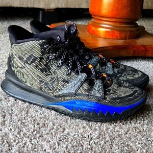 Kyrie 7 Grind Black Blue